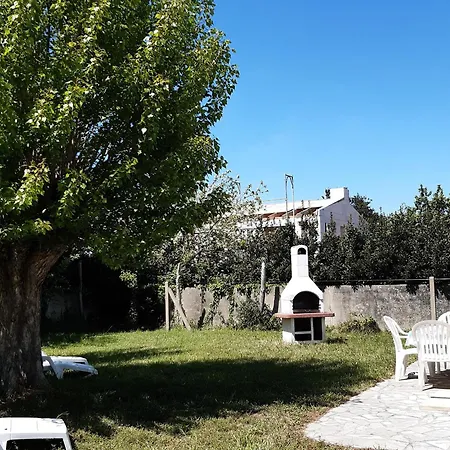 Maison De à - Proche - Animaux Admis - Fr-1-823-88
